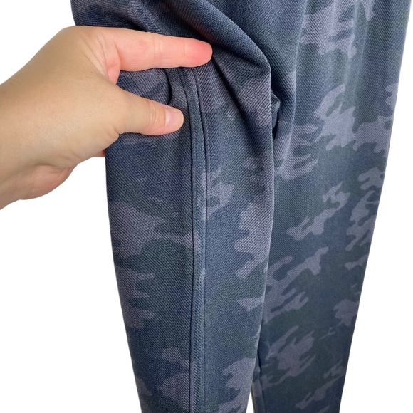 SPANX EcoCare Seamless Leggings - Picture 6 of 10